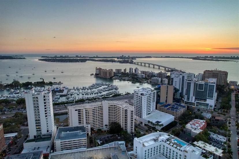 Picture of 1255 N Gulfstream Avenue Unit Ph1501, Sarasota FL 34236