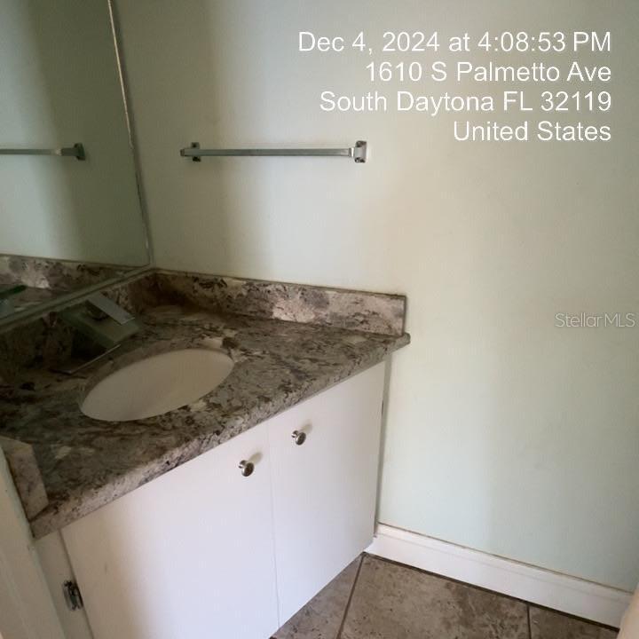 Picture of 1610 S Palmetto Avenue Unit 4, South Daytona FL 32119