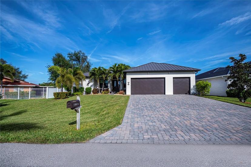 Picture of 1903 SE 35Th Street, Cape Coral FL 33904