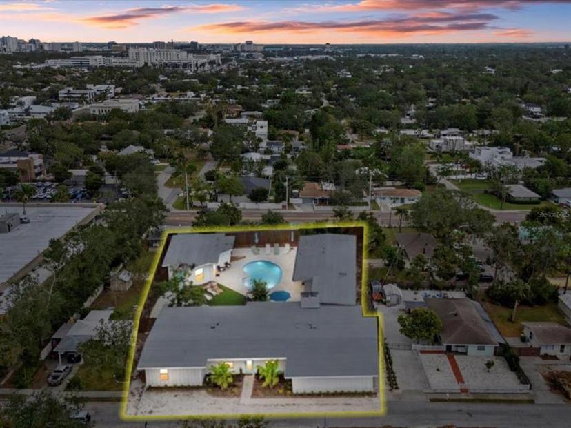 Picture of 2069 Bougainvillea Street, Sarasota FL 34239