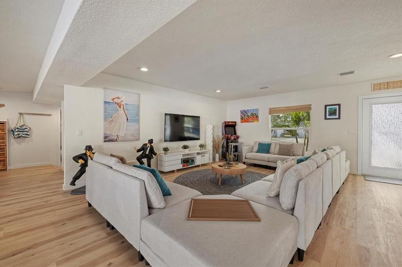 Picture of 2069 Bougainvillea Street, Sarasota FL 34239