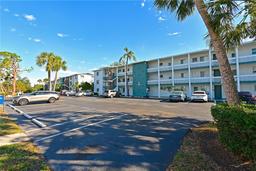 Picture of 5927 17Th Street W Unit A21, Bradenton, FL 34207