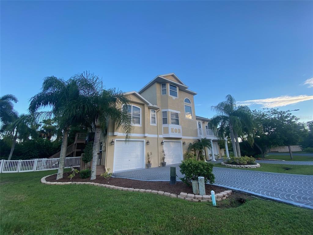 Picture of 3020 Sheppards Crook Court, Holiday, FL 34691