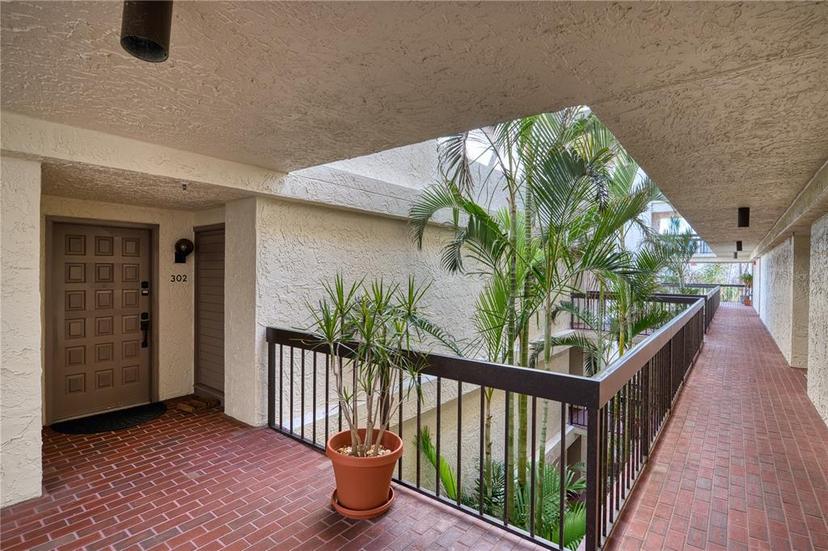 Picture of 1935 Gulf Of Mexico Drive Unit G7-302, Longboat Key FL 34228