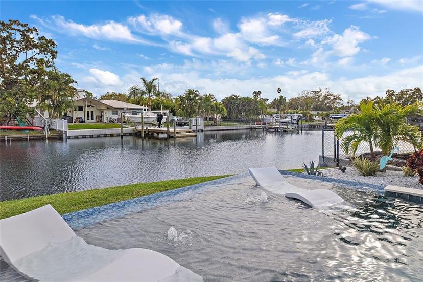 Picture of 5101 Huntington Circle Ne, St Petersburg FL 33703