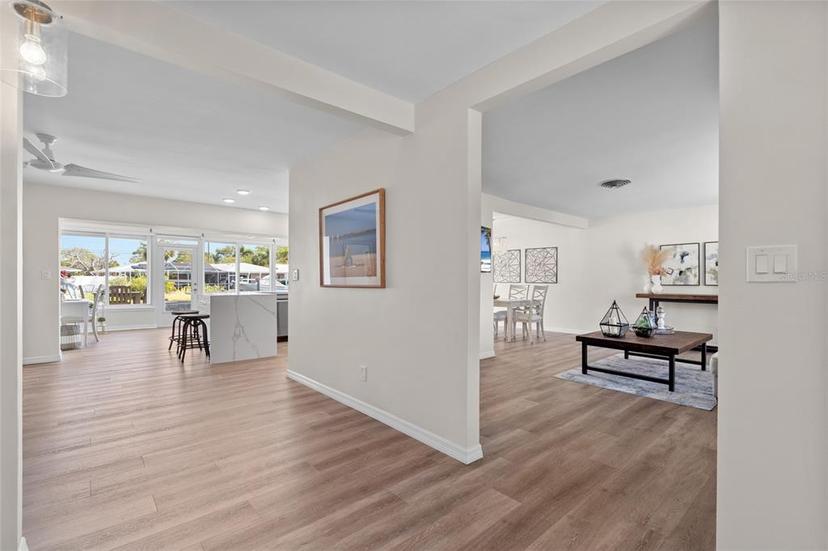 Picture of 5101 Huntington Circle Ne, St Petersburg FL 33703