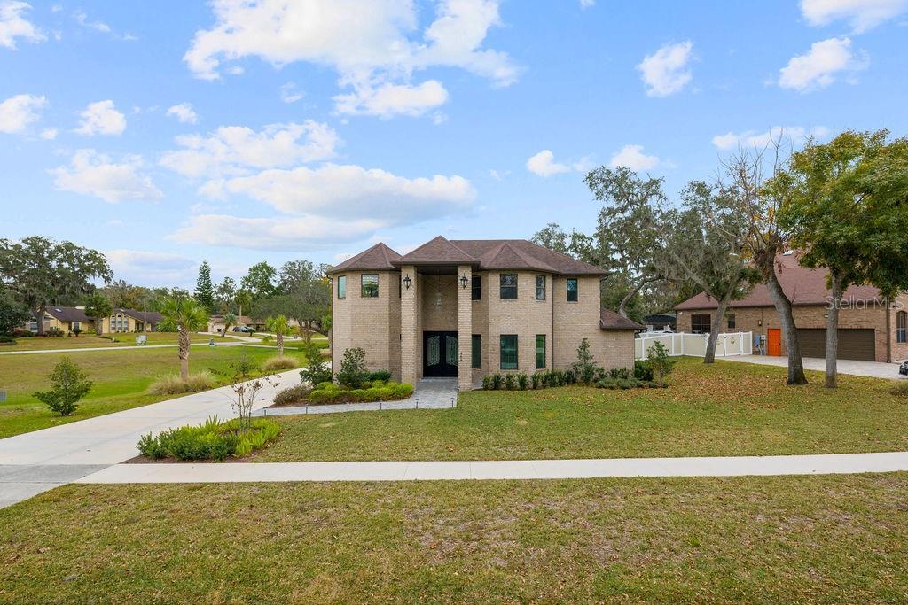 Picture of 465 Songbird Way, Apopka, FL 32712