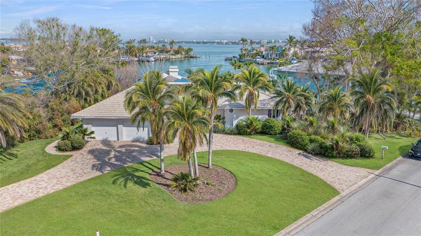 Picture of 411 Belle Isle Avenue, Belleair Beach FL 33786