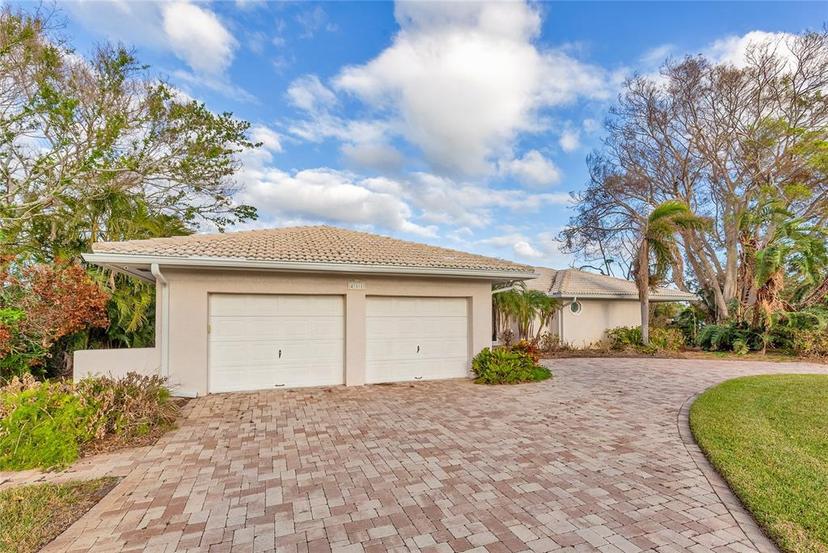 Picture of 411 Belle Isle Avenue, Belleair Beach FL 33786