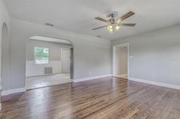 Picture of 217 W Lake Avenue, Auburndale, FL 33823