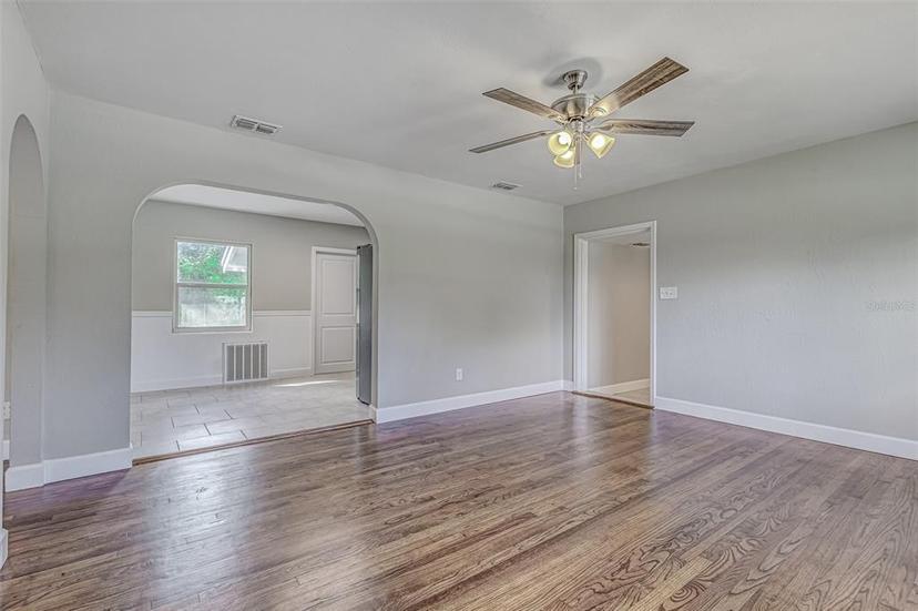 Picture of 217 W Lake Avenue, Auburndale FL 33823