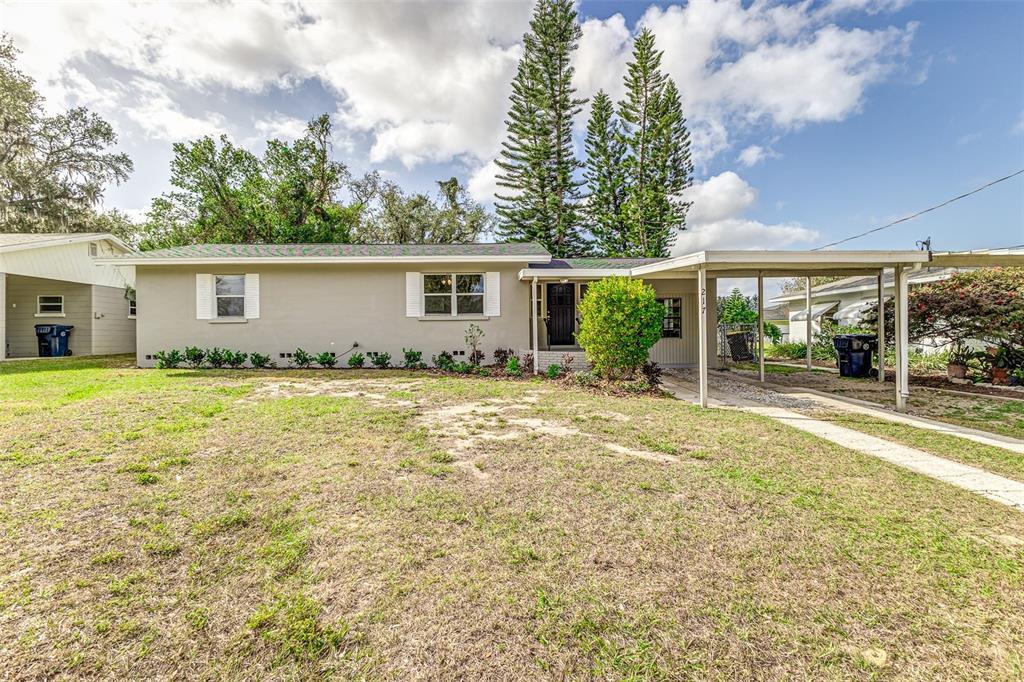 Picture of 217 W Lake Avenue, Auburndale, FL 33823