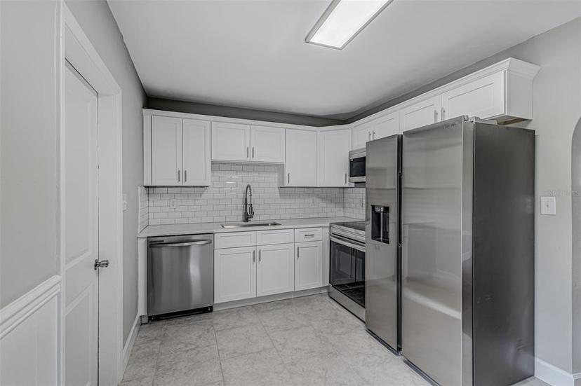 Picture of 217 W Lake Avenue, Auburndale FL 33823