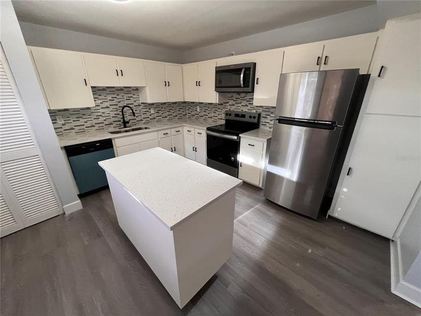Picture of 314 Spring Lakes Boulevard Unit 314-U, Bradenton FL 34210