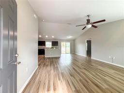 Picture of 17752 SW 36Th Loop, Dunnellon, FL 34432