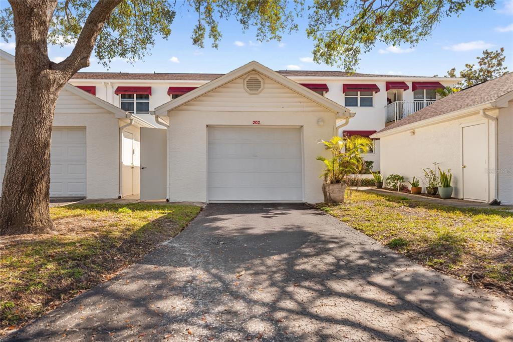 Picture of 1420 Water View Drive W Unit 203, Largo, FL 33771
