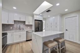 Picture of 490 82Nd Avenue, St Pete Beach, FL 33706
