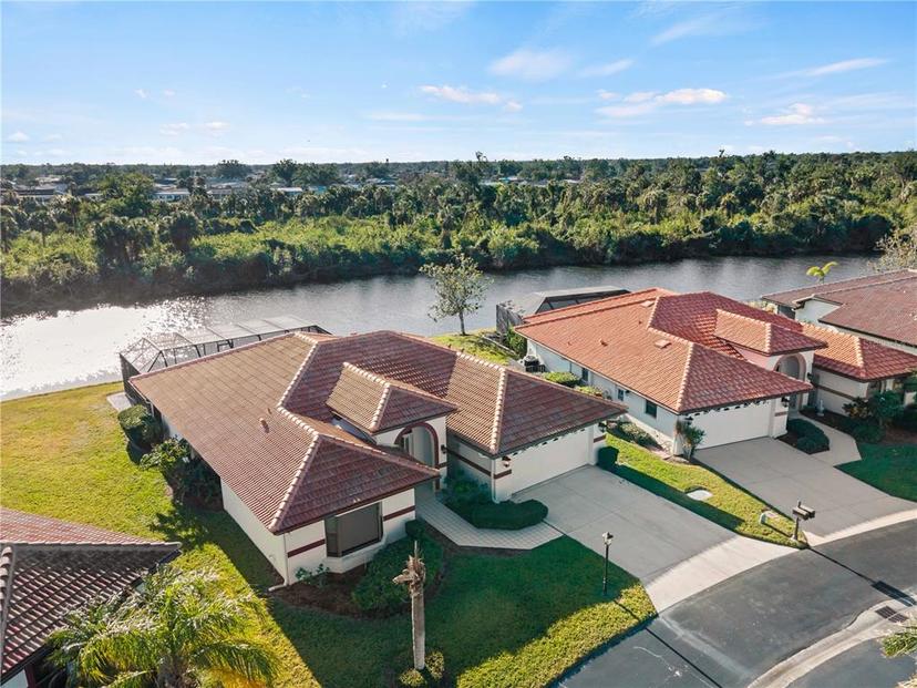 Picture of 1946 Cove Pointe Drive, Venice FL 34293