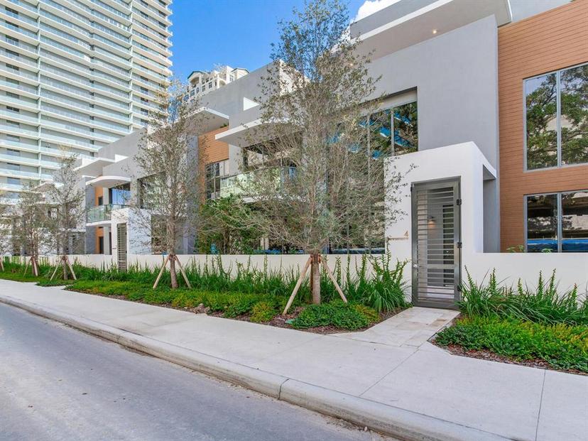 Picture of 3020 W Santiago Street Unit 4, Tampa FL 33629
