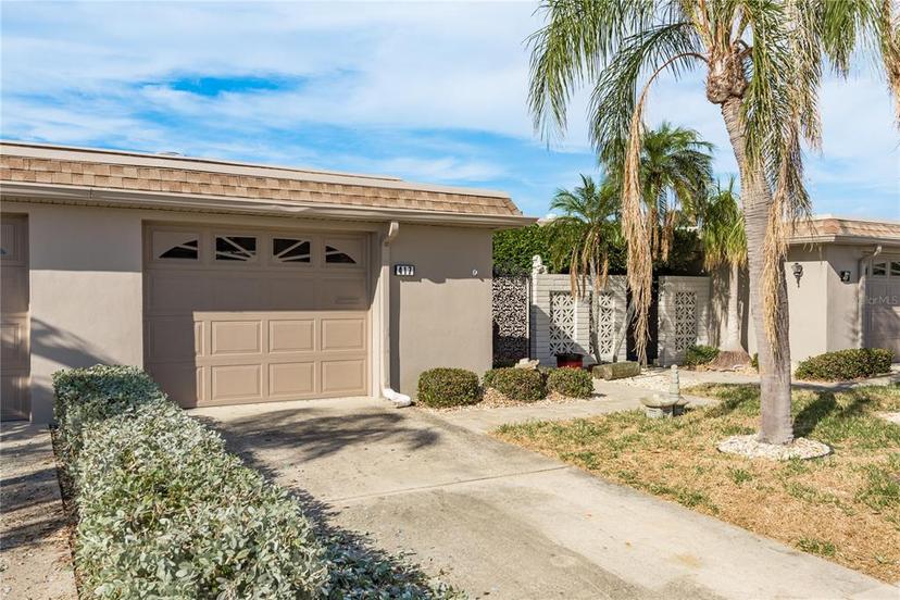 Picture of 417 Boca Ciega Point Boulevard N Unit 417, St Petersburg FL 33708