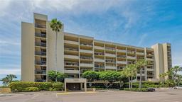 Picture of 1055 Gulf Of Mexico Drive Unit 504, Longboat Key, FL 34228