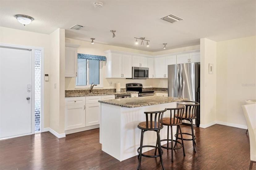 Picture of 6100 Greenview Drive Unit 145, Sarasota FL 34231