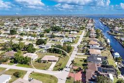 Picture of 2717 SE 17Th Place, Cape Coral, FL 33904