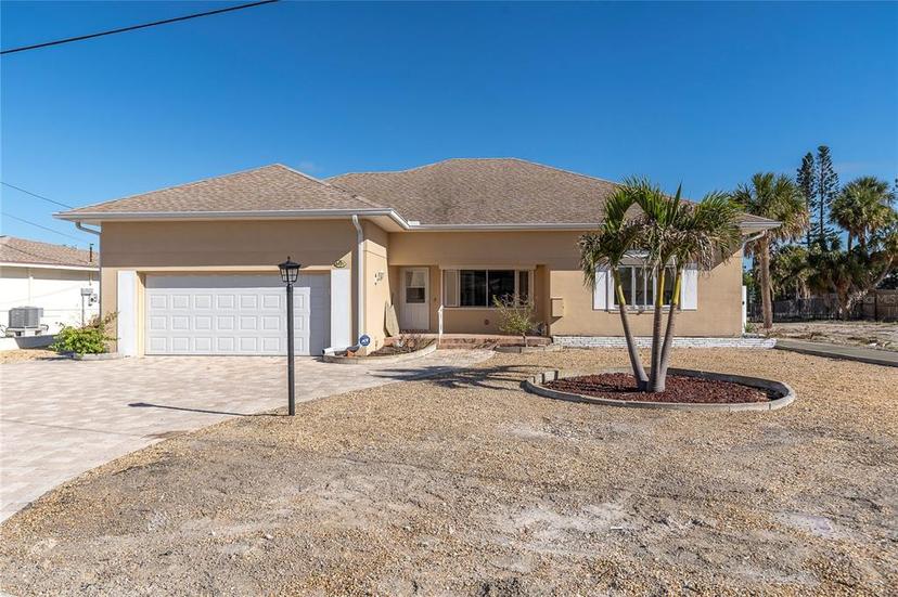 Picture of 8021 Coquina Way, St Pete Beach FL 33706