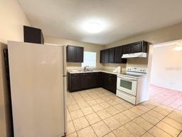 Picture of 5165 Gwynne Avenue, Orlando, FL 32810
