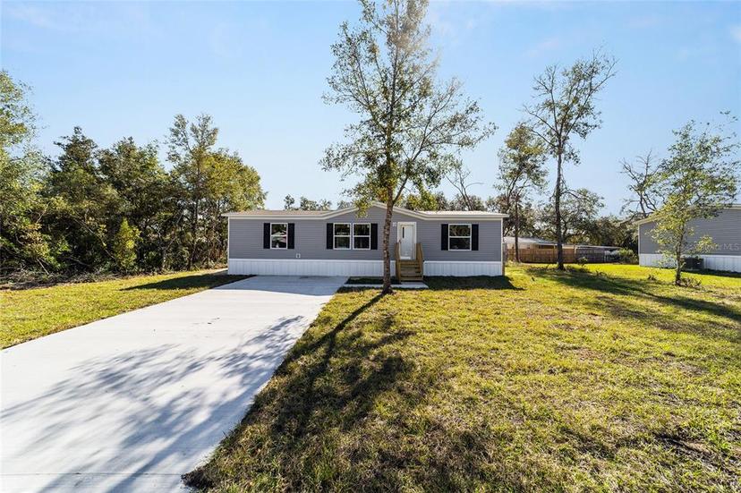 Picture of 18478 SE 58Th Place, Ocklawaha FL 32179