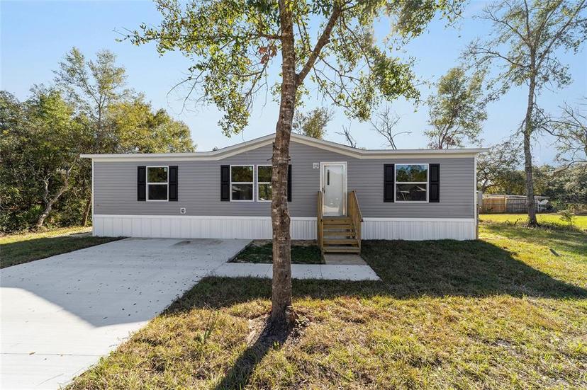 Picture of 18478 SE 58Th Place, Ocklawaha FL 32179