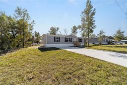 Picture of 18478 SE 58Th Place, Ocklawaha, FL 32179
