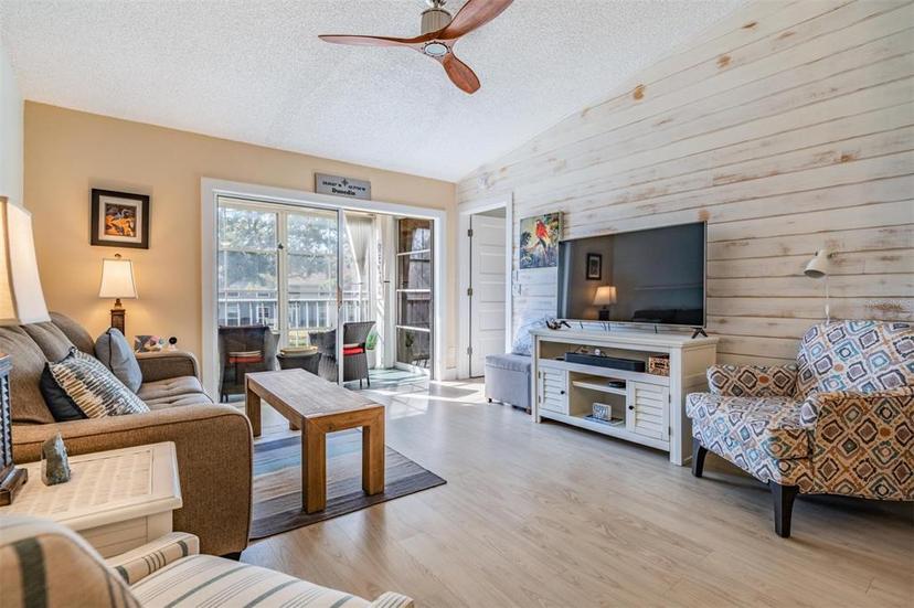 Picture of 1435 Millstream Lane Unit 202, Dunedin FL 34698
