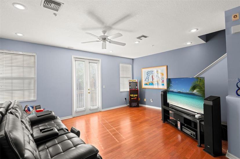 Picture of 3010 Bayshore Pointe Drive, Tampa FL 33611