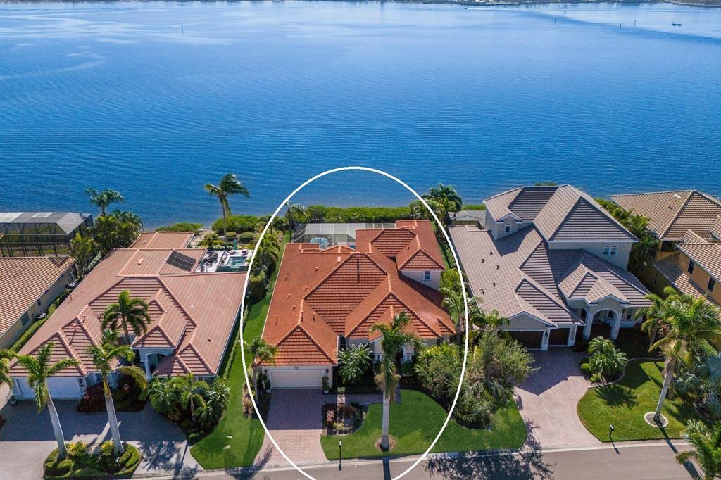 Picture of 805 Riviera Dunes Way, Palmetto, FL 34221