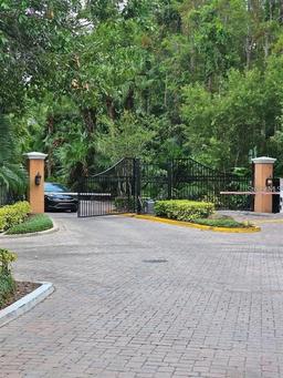 Picture of 5132 Conroy Road Unit 932, Orlando, FL 32811