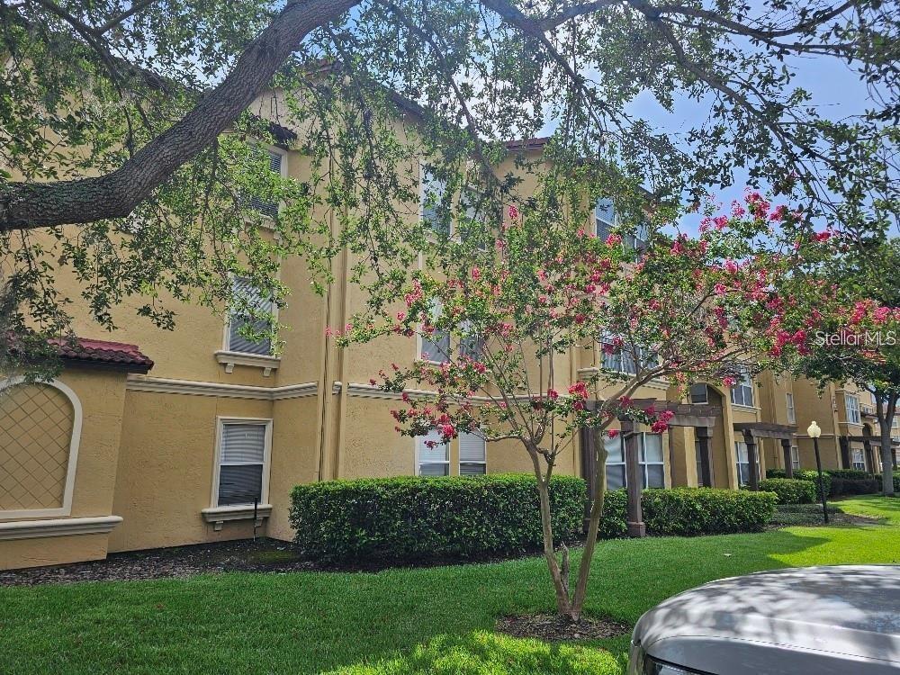 Picture of 5132 Conroy Road Unit 932, Orlando, FL 32811