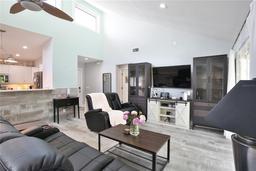 Picture of 8224 Country Oaks Court, Sarasota, FL 34243
