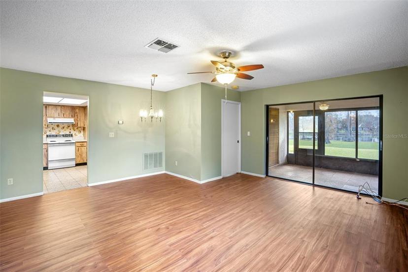 Picture of 2549 Oakleaf Lane Unit 36C, Clearwater FL 33763