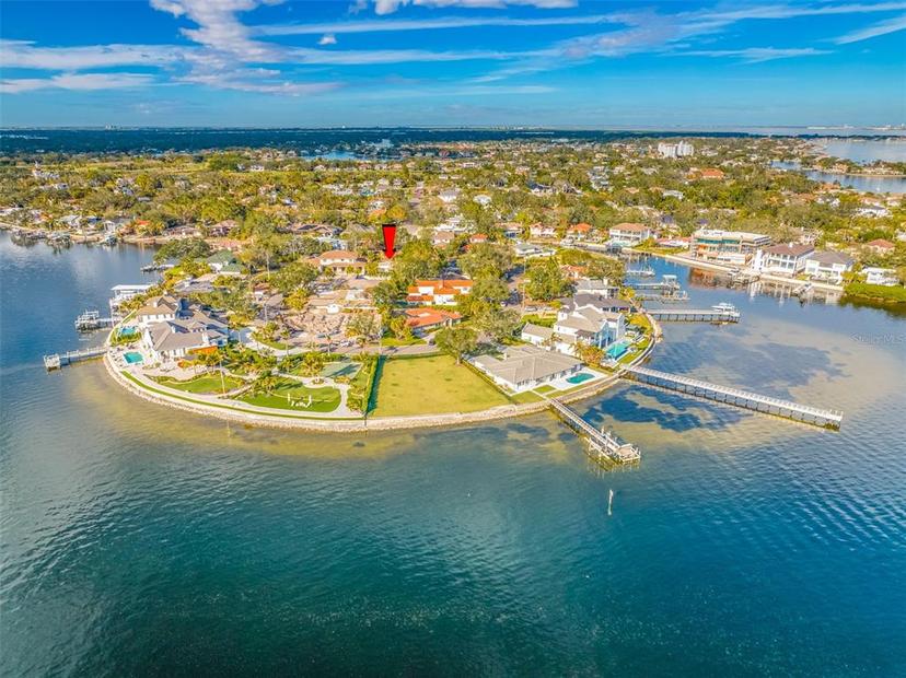 Picture of 100 Bay Point Drive Ne, St Petersburg FL 33704