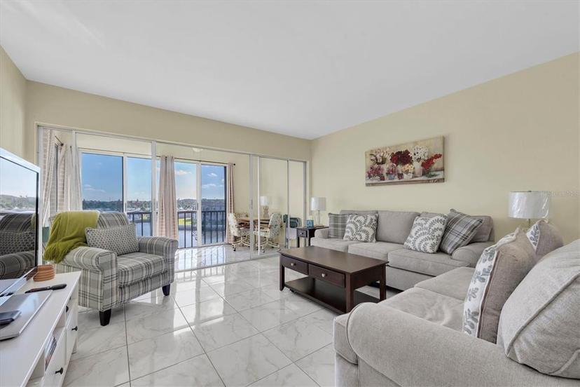 Picture of 19029 Us Highway 19 N Unit 8-25, Clearwater FL 33764
