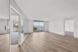 Picture of 2611 Bayshore Boulevard Unit 506, Tampa, FL 33629
