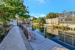 Picture of 521 Cummings Street, Sarasota, FL 34242