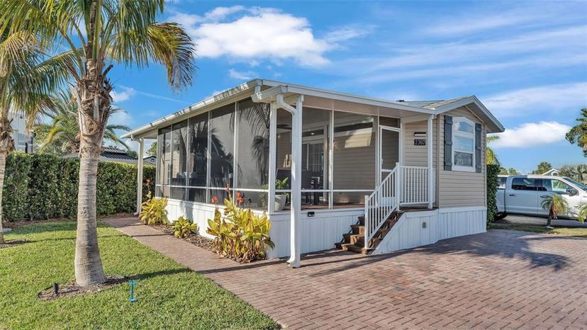 Picture of 2307 Limewood Avenue, Clermont FL 34714