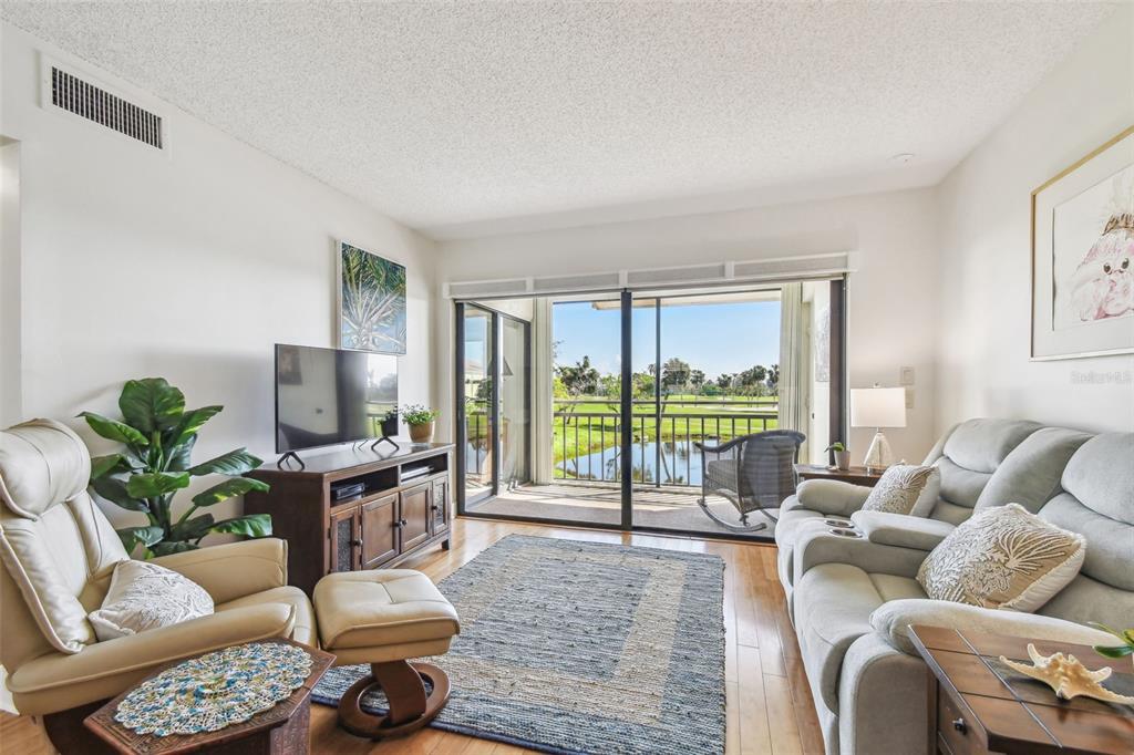 Picture of 6180 Sun Boulevard Unit 201, St Petersburg, FL 33715