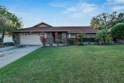 Picture of 1903 Country Club Court, Plant City, FL 33566