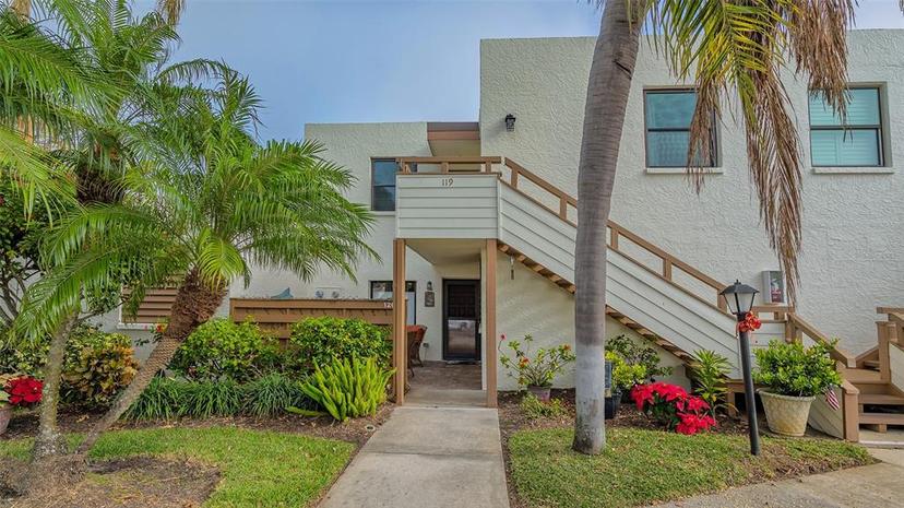 Picture of 119 Tidewater Drive Unit 119, Bradenton FL 34210