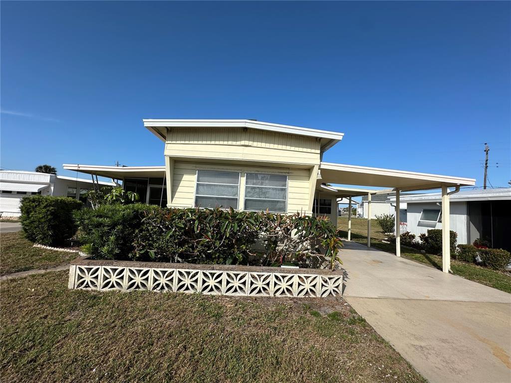 Picture of 230 Outer Drive, Venice, FL 34285