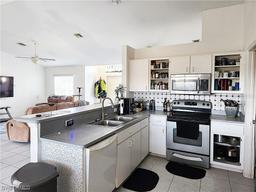 Picture of 1504 NE 2Nd Terrace, Cape Coral, FL 33909