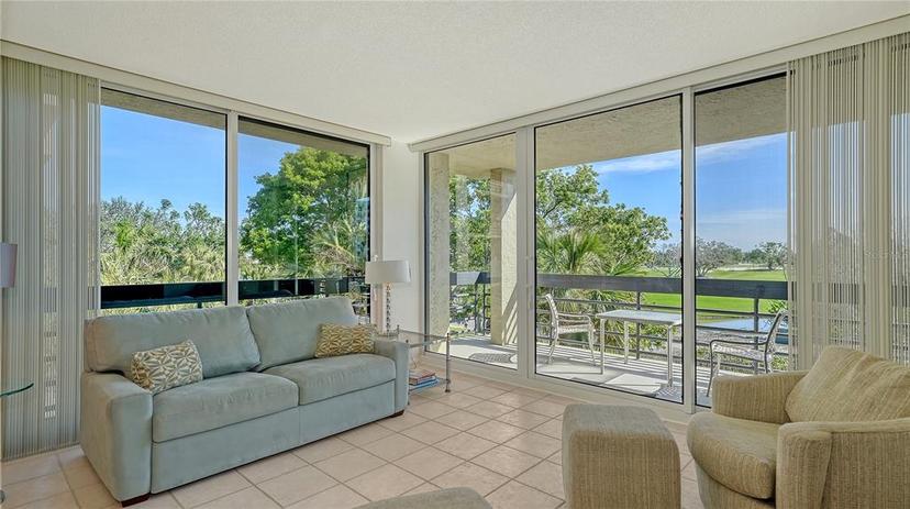 Picture of 1065 Gulf Of Mexico Drive Unit 201, Longboat Key FL 34228